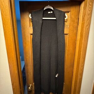 GAP Black Knit Long Sleeveless Cardigan